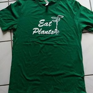Cute vintage "Eat Plants" t-shirt
